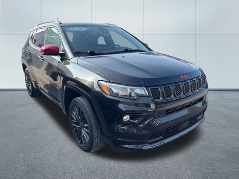 Used 2023 Jeep Compass Limited AWD/4WD image 5