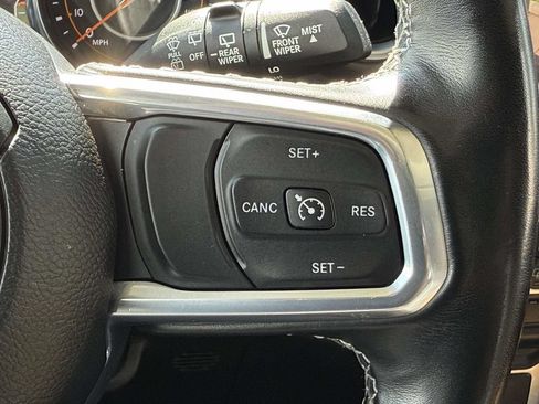 Used 2022 Jeep Wrangler Unlimited Sahara w/ Cold Weather Group AWD/4WD image 23