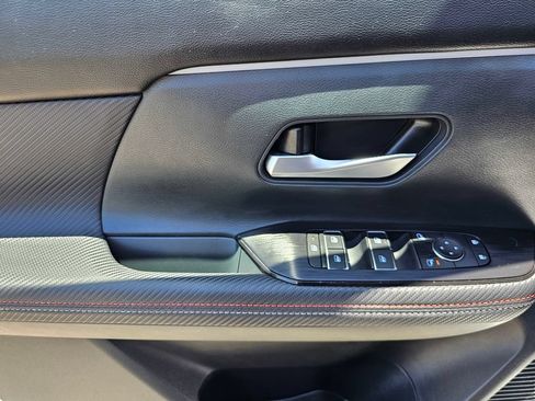 Used 2025 Nissan Kicks SR FWD image 23