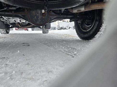 Used 2020 Toyota Tacoma TRD Off-Road w/ Technology Package image 33