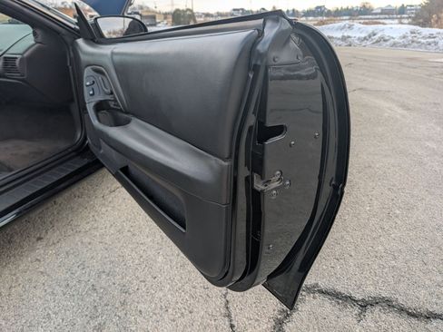 Used 2001 Chevrolet Camaro Z28 w/ SS Performance/Appearance Pkg image 76