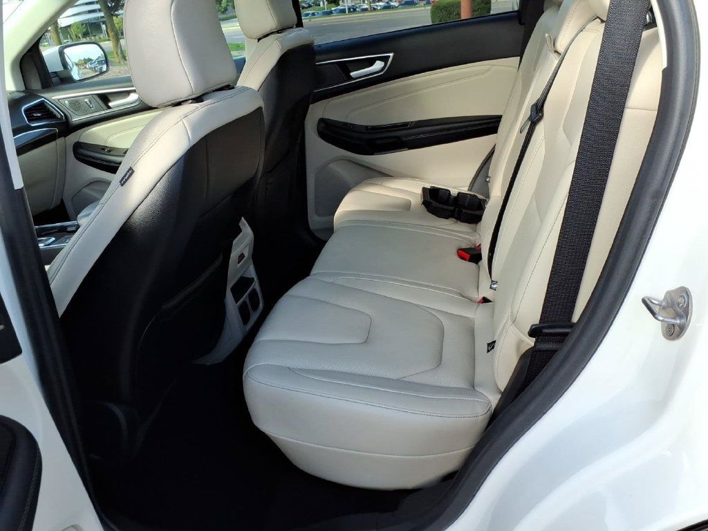 Used 2020 Ford Edge Titanium w/ Equipment Group 301A AWD/4WD image 12