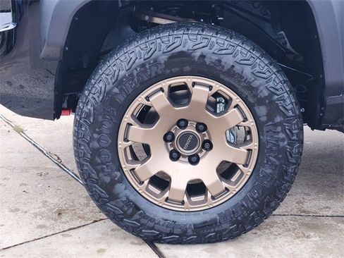 New 2025 Toyota Tacoma Trailhunter image 8
