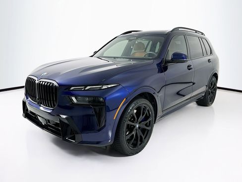 Used 2024 BMW X7 xDrive40i w/ M Sport Package image 3