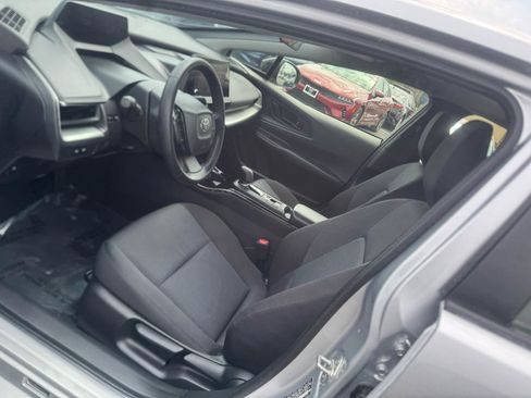 Used 2025 Toyota Prius LE image 20