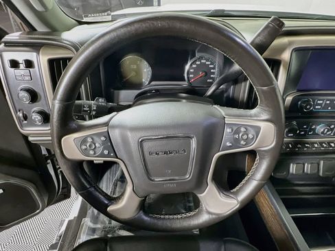 Used 2018 GMC Sierra 2500 Denali AWD/4WD image 10