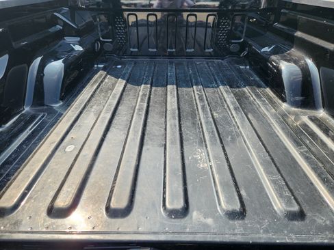 Used 2025 Jeep Gladiator Rubicon AWD/4WD image 34