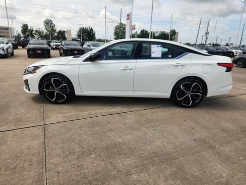 Used 2026 Nissan Altima 2.5 SR FWD image 4