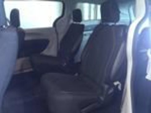 Used 2023 Chrysler Voyager LX FWD image 10
