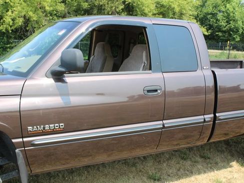 Used 1998 Dodge Ram 2500 Truck 4x4 Quad Cab image 11