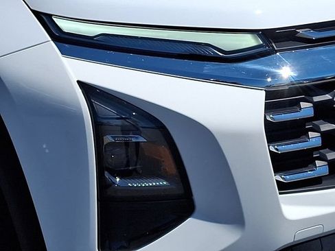 Used 2026 Chevrolet Equinox LT FWD image 28