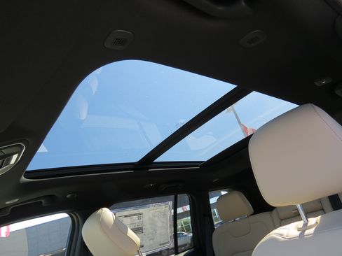 New 2025 Jeep Grand Cherokee Limited w/ Trailer Tow Package image 20