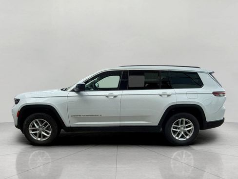 Used 2025 Jeep Grand Cherokee Laredo w/ Luxury Tech Group I AWD/4WD image 8
