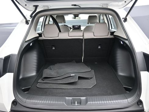 Certified 2025 Honda HR-V LX image 21