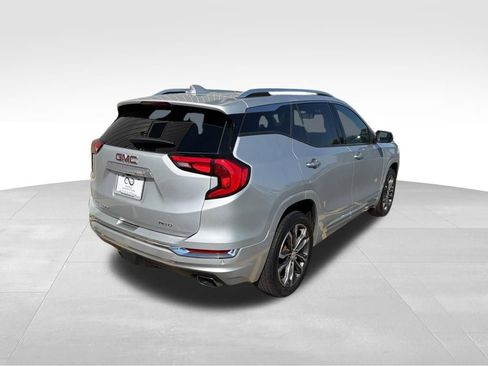 Used 2019 GMC Terrain Denali w/ Driver Alert Package II AWD/4WD image 8