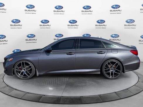 Used 2018 Honda Accord Sport image 3