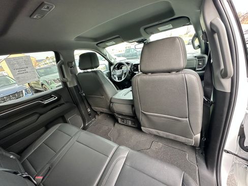 Used 2025 GMC Sierra 1500 SLT image 17