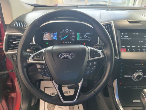 Used 2018 Ford Edge Titanium w/ Ford Safe & Smart Package image 15