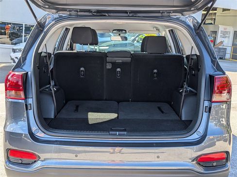 Used 2020 Kia Sorento S image 8