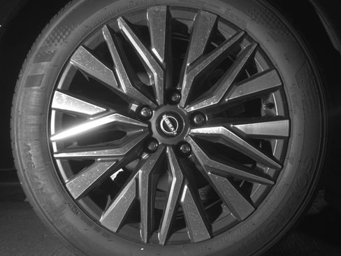 Used 2025 Nissan Altima 2.5 SV FWD image 15
