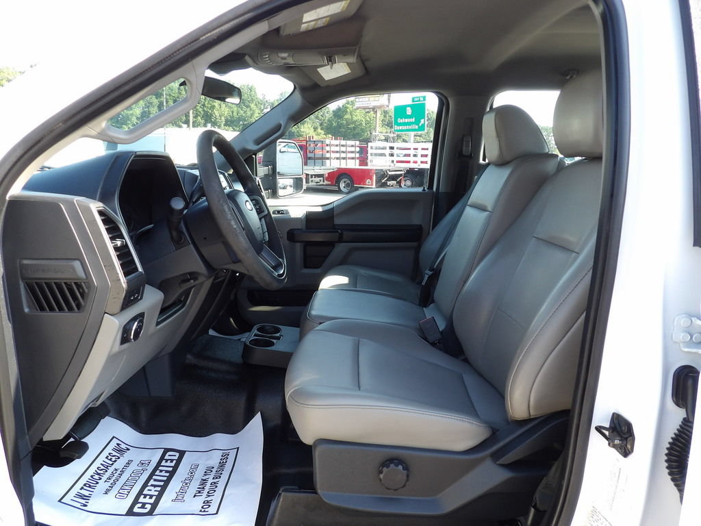 Used 2022 Ford F550 2WD Crew Cab Super Duty w/ Power Equipment Group image 17