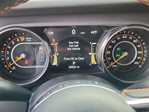 Used 2023 Jeep Gladiator Mojave w/ LED Lighting Group image 11