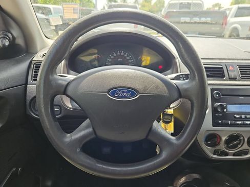 Used 2007 Ford Focus S FWD image 19