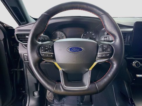 Used 2023 Ford Explorer ST-Line AWD/4WD image 13