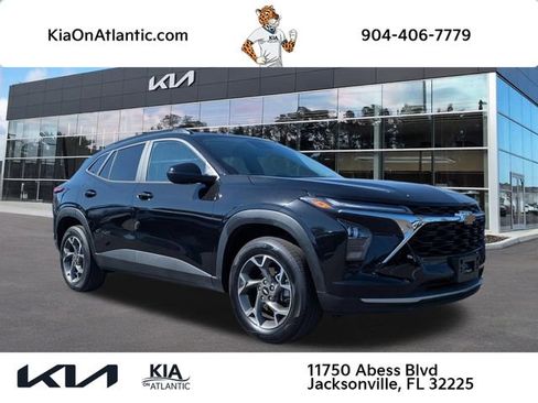 Used 2025 Chevrolet Trax LT w/ LT Convenience Package FWD image 1