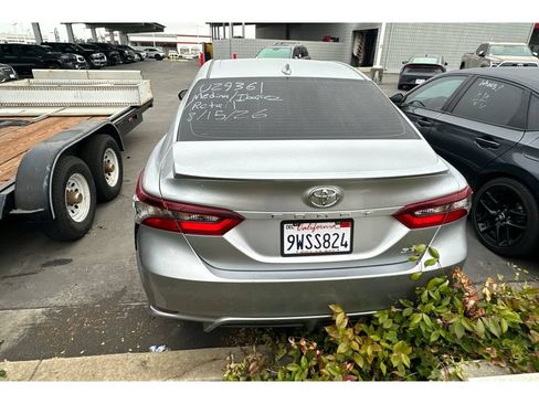 Used 2023 Toyota Camry SE FWD image 6