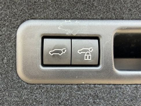 Used 2022 Lexus RX 350L Luxury image 35