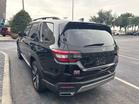 Used 2024 Honda Pilot Elite image 4