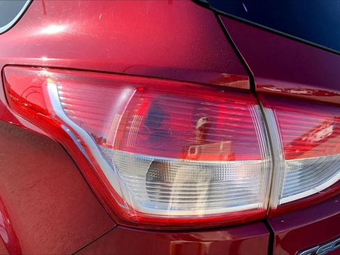 Used 2016 Ford Escape SE w/ Equipment Group 201A FWD image 27