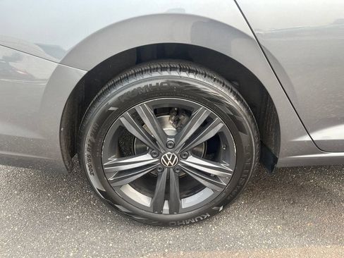 Certified 2024 Volkswagen Jetta SE FWD image 33