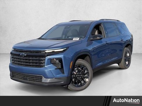 New 2026 Chevrolet Traverse LT image 1