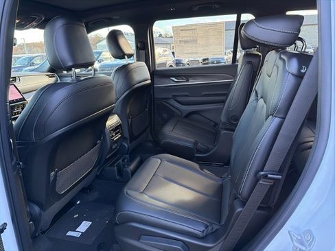 New 2025 Jeep Grand Cherokee L Limited image 8