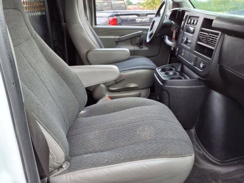 Used 2023 Chevrolet Express 2500 w/ Driver Convenience Package image 9