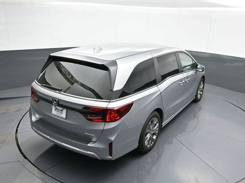 Certified 2025 Honda Odyssey Touring image 41
