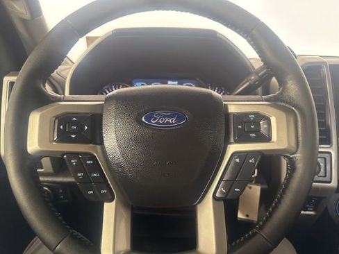 Used 2020 Ford F250 Lariat w/ FX4 Off-Road Package AWD/4WD image 18