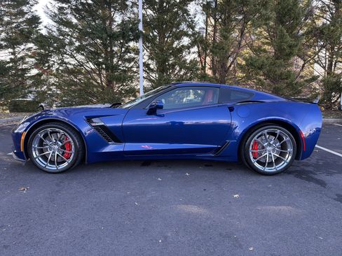 Used 2016 Chevrolet Corvette Z06 w/ 3LZ Preferred Equipment Group image 7