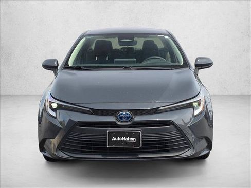 Used 2023 Toyota Corolla LE w/ Carpet Mat Package (TMS) FWD image 3