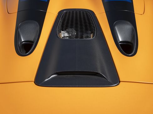 Used 2021 McLaren Elva RWD image 9