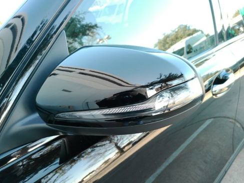 Used 2024 Mercedes-Benz GLB 250 image 18