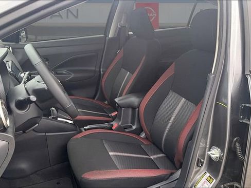 New 2025 Nissan Versa SR w/ Trunk Package image 9