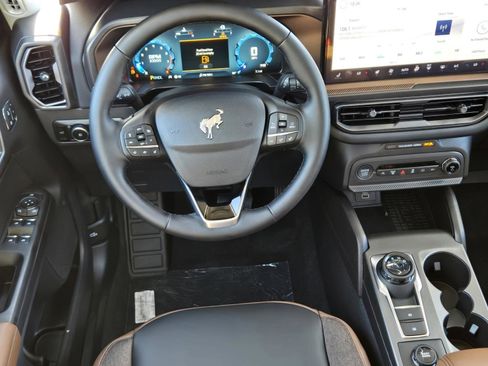 New 2025 Ford Bronco Sport Outer Banks image 8