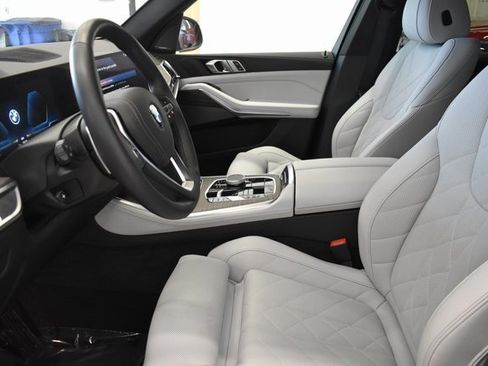 Used 2025 BMW X5 xDrive40i w/ Premium Package image 24
