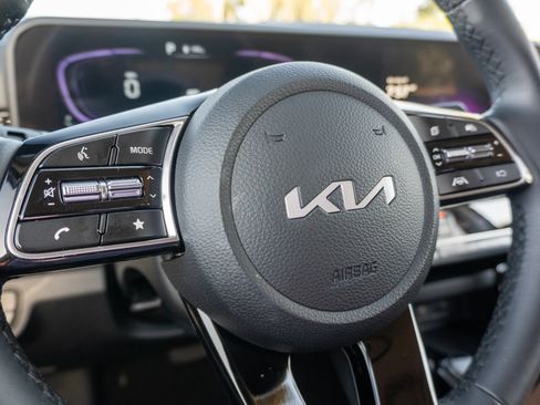 Used 2025 Kia Seltos S AWD/4WD image 29