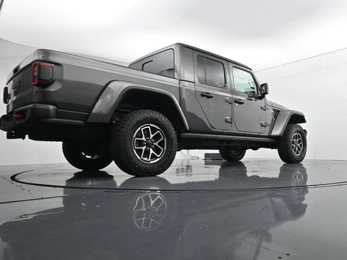 Used 2025 Jeep Gladiator Rubicon AWD/4WD image 37