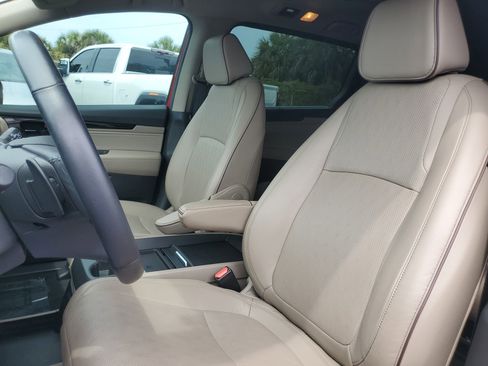 Used 2023 Honda Odyssey Elite image 21