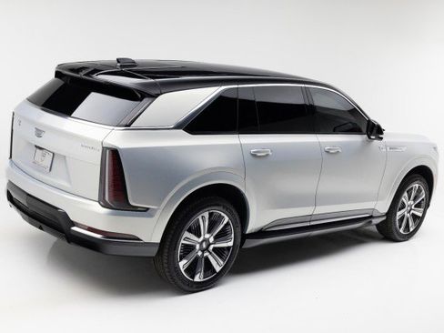 Used 2025 Cadillac Escalade IQ Luxury 2 image 3